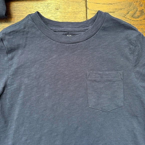 GAP Kids Navy Blue Pocket T-Shirt - Picture 6 of 7